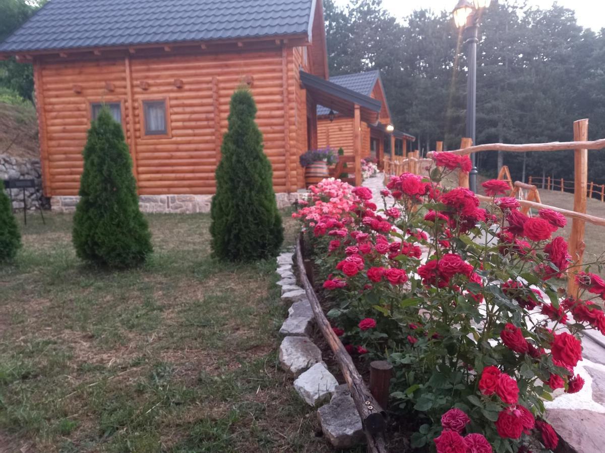 Forest&Lake Cottages Virpazar Extérieur photo