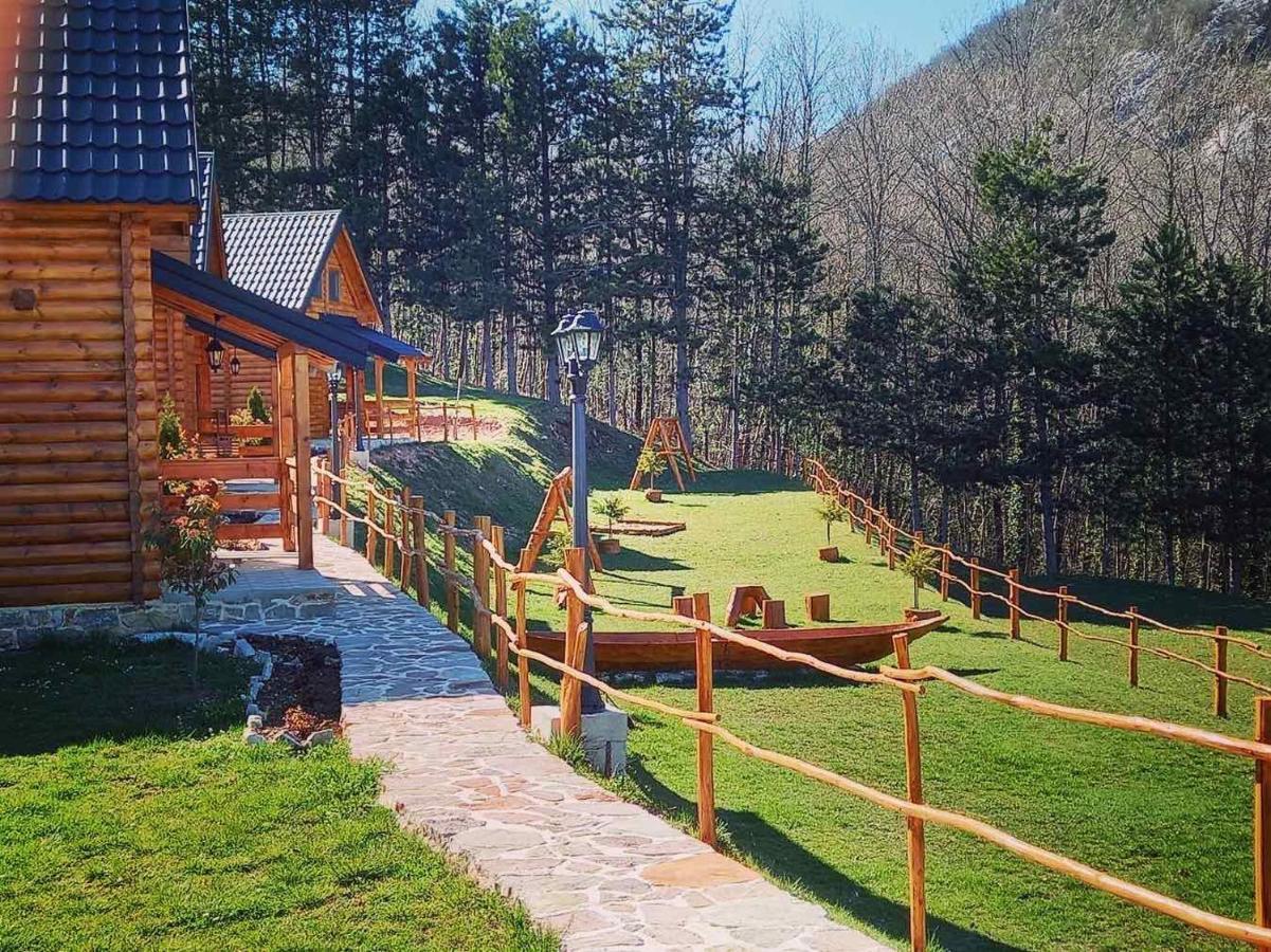 Forest&Lake Cottages Virpazar Extérieur photo